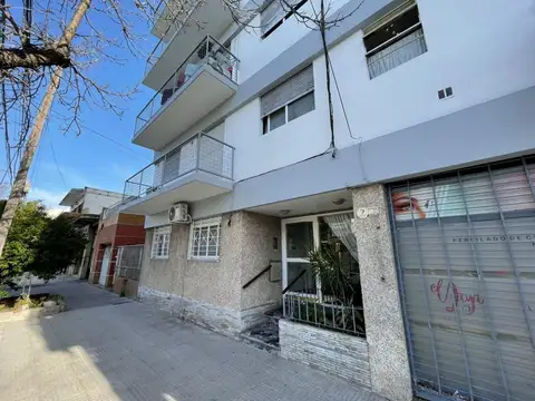Departamento en Monte Castro