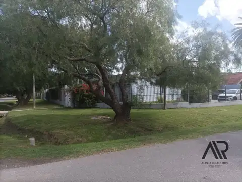 Terreno En Venta En Carrasco Norte 868m2 Gran Potencial Para Desarrollo