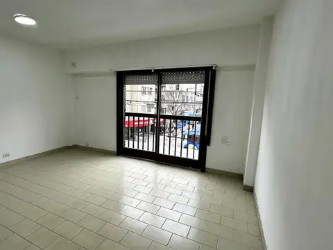 Departamento Monoambiente en Alquiler en Morón Centro Frente a la Universidad de Morón