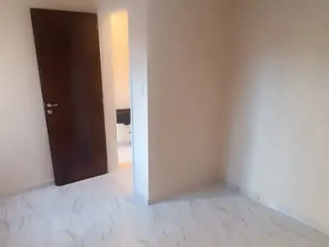 Depto Tipo Casa 4 ambientes con 2 baños