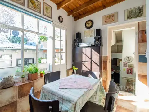 Venta Casa Villa Devoto Tres ambientes con Local Comercial