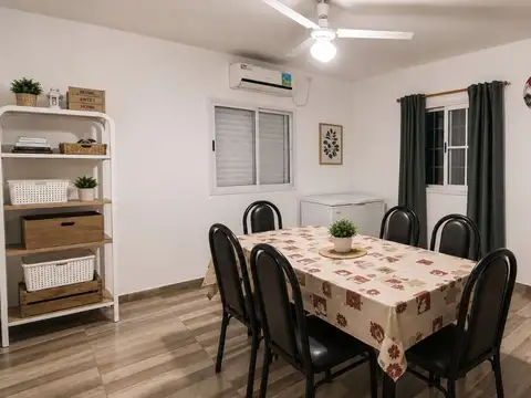 Casa en Alquiler con 1 cochera