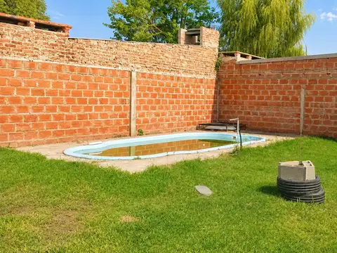 Alquiler Casa 1 Dormitorio con Patio y Pileta