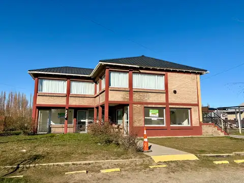 Local en "Complejo Comercial" sobre Av. principal de Dina Huapi, de aproximadamente 15 m2.