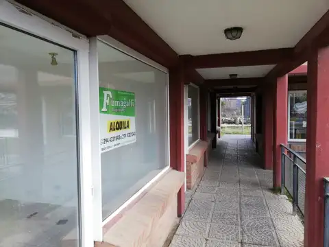 Local en Alquiler en Dina Huapi, $ 400.000