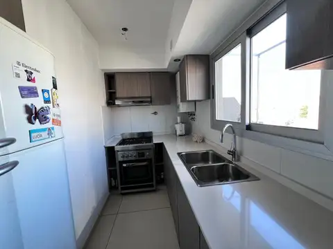 Departamento en Alquiler con 1 cocheras