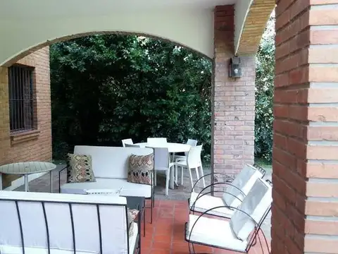 Casa en venta - Lomas Schoenstatt - San Isidro