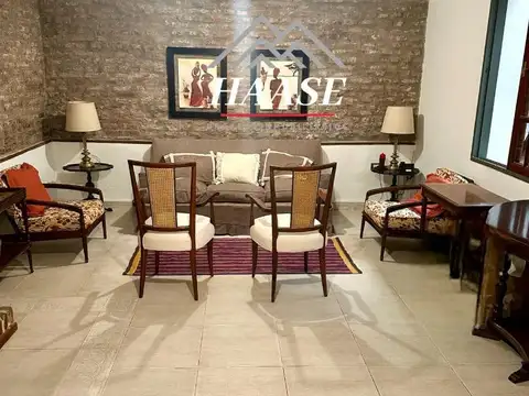 Depto Tipo Casa 5 ambientes con 2 baños