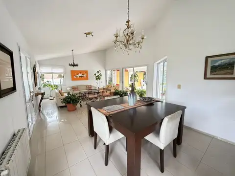 Casa en Venta al Oeste