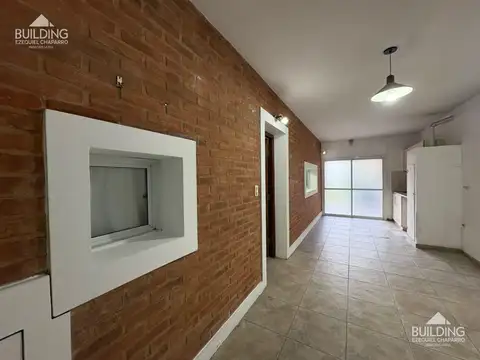 Casa 6 ambientes con 1 baño