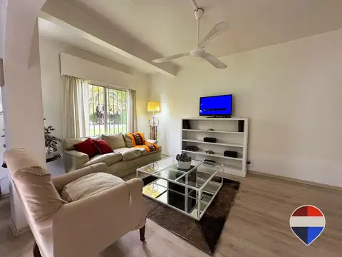 Casa 5 ambientes con 3 baños