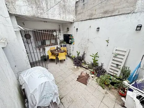 Casa 4 ambientes con 1 baño