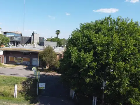 Panamericana km 54 - Colectora Oeste  s/n  PILAR (Av. 12 de Octubre y Ana Mogas)