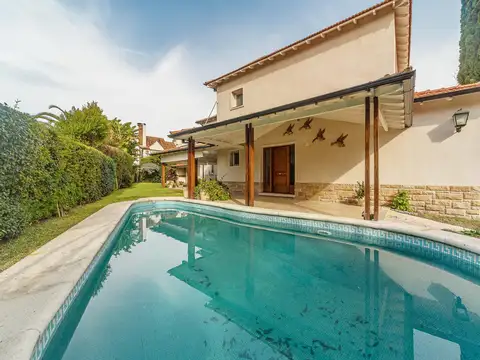 Venta Casa 5 ambientes Martinez Pileta Jardin Parrilla