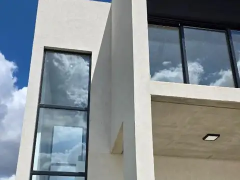 Casa en Venta en Santa Clara Al Sur, USD 185.000