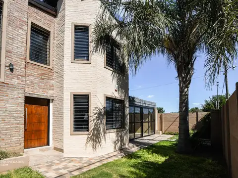 Casa 3 Dormitorios - Acequias del Aire - Roldán | Venta