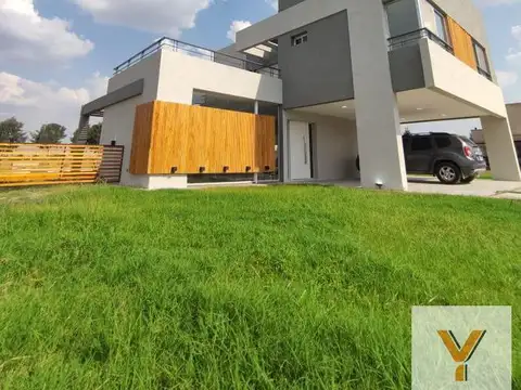 Casa en venta - 3 Dormitorios 3 Baños 2 Cocheras - 211Mts2 - Horizontes al Sur