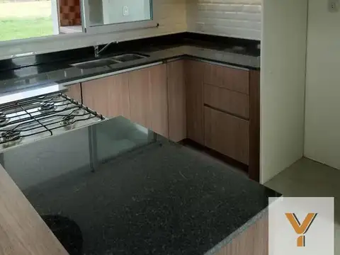 Casa en venta - 3 Dormitorios 3 Baños 2 Cocheras - 211Mts2 - Horizontes al Sur