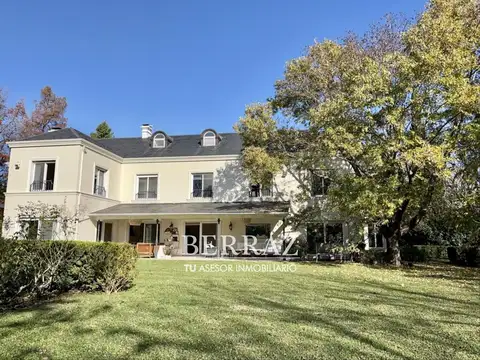 Casa en Venta Tortugas Country Club Pilar lote de 1950 m2