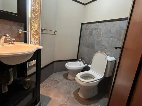 Casa en Alquiler de 4 dormitorios