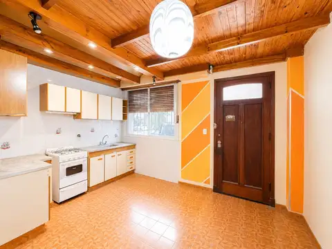 Depto Tipo Casa 2 ambientes con 2 baños
