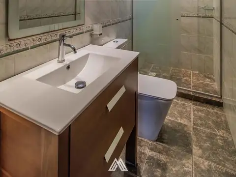 Casa 6 ambientes con 1 baño