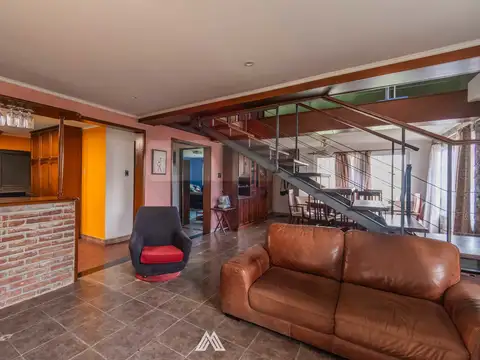 Se VENDE CASA 4 DORMITORIOS EN COLON