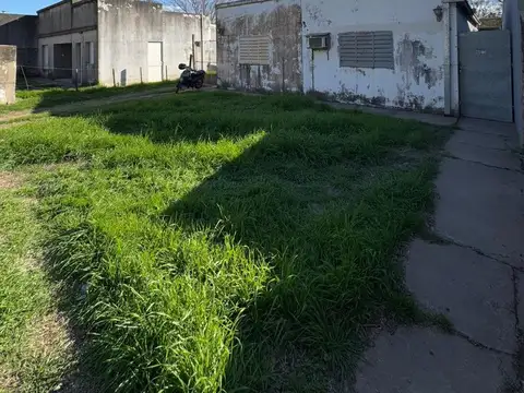 VENTA 2 CASAS - BARRIO NORTE.-