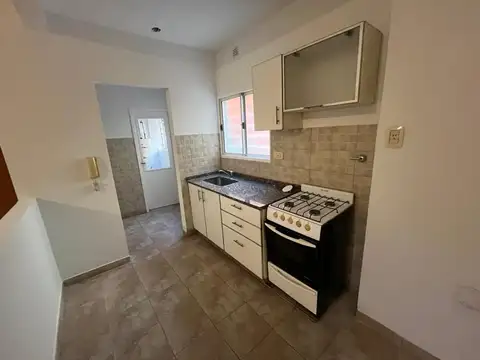 Depto Tipo Casa en Venta en Villa General Mitre, USD 83.000