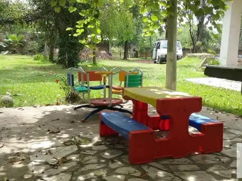 Casa en venta - 4 Dormitorios 3 Baños - Esteban Echeverría