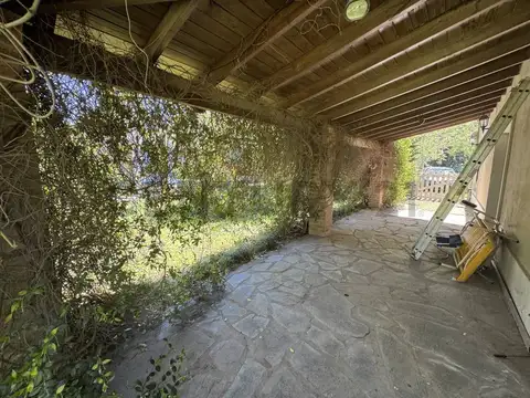 CASA EN VENTA 4 AMB JARDIN Y PARRILLA AP CREDITO Tristán Suarez Barrio Privado L