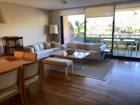 Chingolo 100, Los Robles Village, Tigre