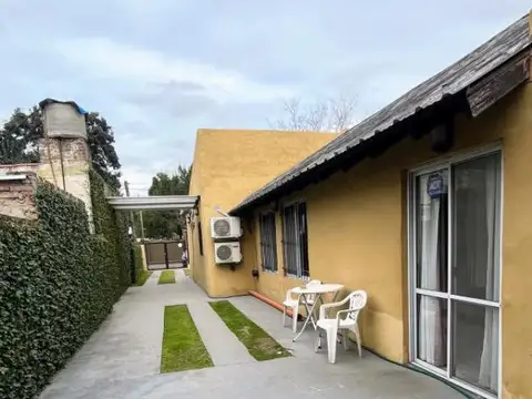 Casa 4 ambientes con 2 baños