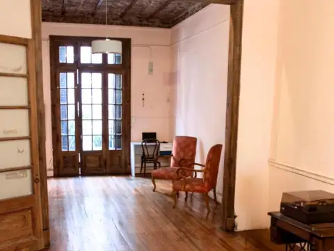 Depto Tipo Casa en Venta 70 años