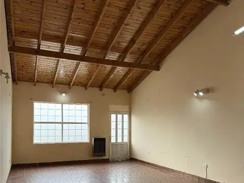 Casa en Alquiler de 3 dormitorios