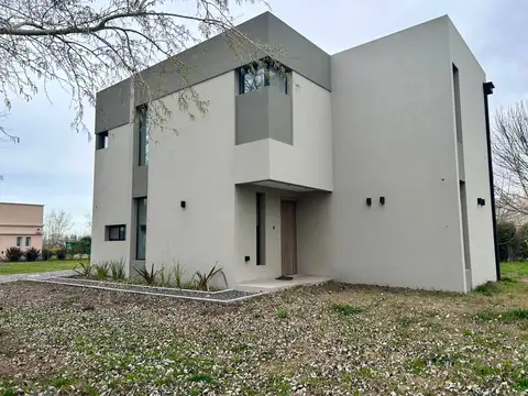 VENTA CASA HARAS DEL SUR 3 A ESTRENAR C/ PILETA