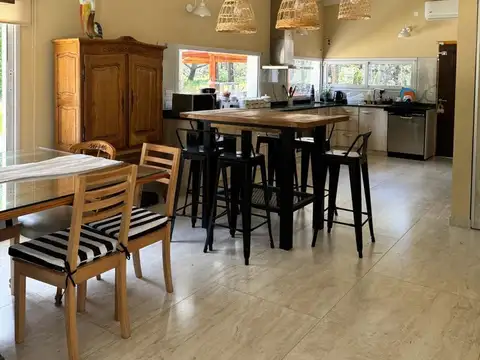 Casa en venta 5 ambientes Costa del Este