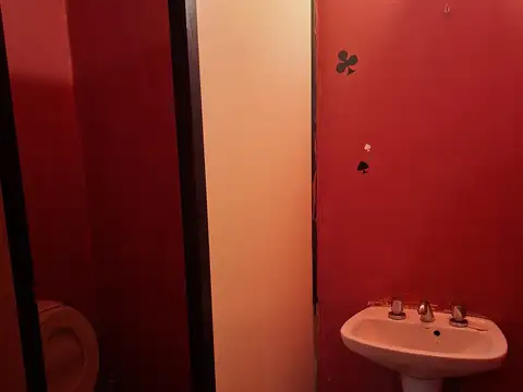 EXCELENTE LOCAL DE ESTILO CON TECHO DE BOVEDILLA