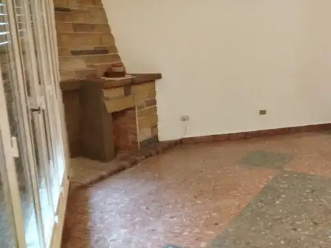 Depto Tipo Casa 3 ambientes con 1 baño