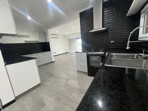 Casa en Alquiler en San Sebastián, USD 1.600