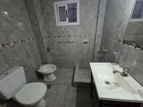 Departamento en Alquiler con 1 cocheras