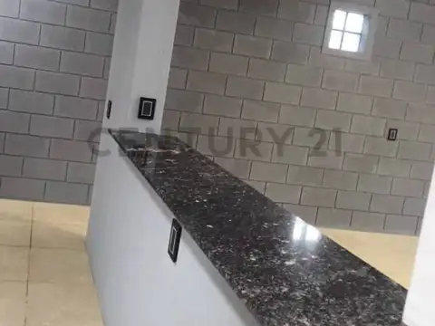 Casa 2 ambientes con 1 baño