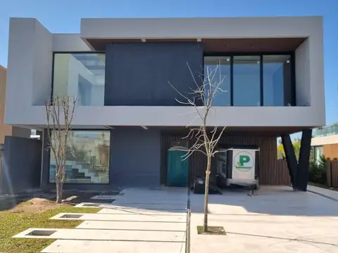 Casa en Venta de 5 dormitorios
