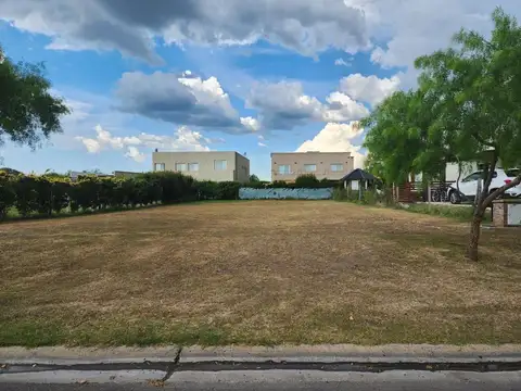 Rbs. Gran Lote Interno En Barrio San Alfonso