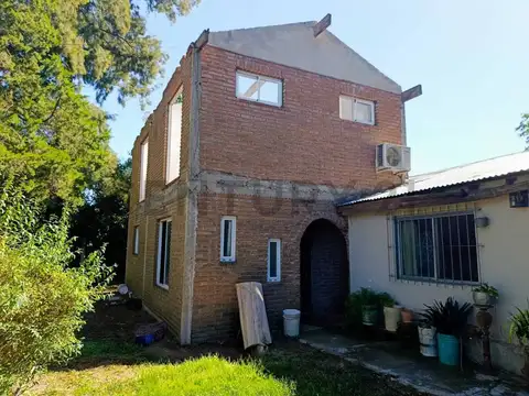 VENTA 2 PROPIEDADES EN UN LOTE DE 1080 M2 EN PARQUE SAKURA EX.DE LA CRUZ-IDEAL INVERSORES