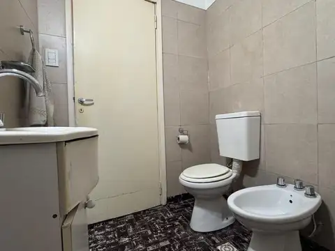 Depto Tipo Casa 5 ambientes con 2 baños