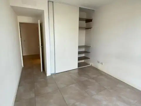 Departamento en Alquiler en La Lucila, USD 900