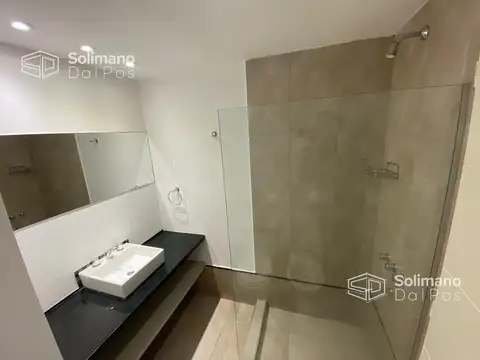 Departamento en Alquiler con 1 cocheras