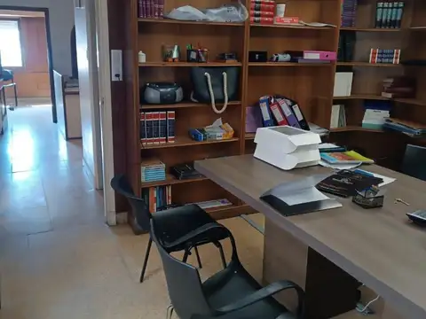 ALQUILER OFICINA PARA USO PROFESIONAL