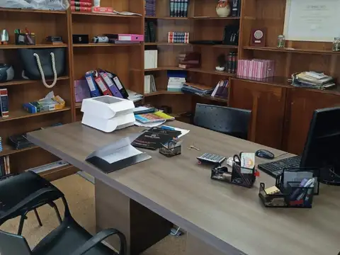 ALQUILER OFICINA PARA USO PROFESIONAL